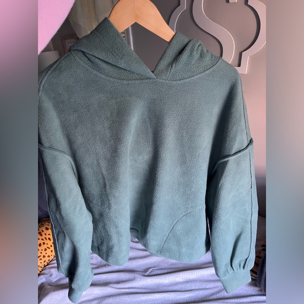 teal sweatshirt